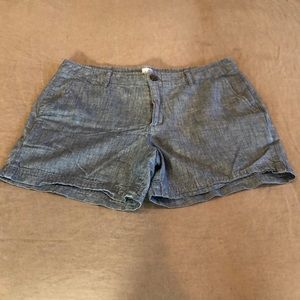 Womens GAP shorts size 6